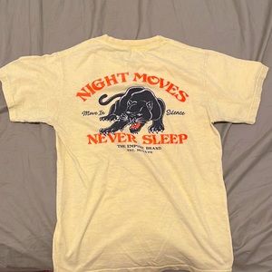 Stand out in the shadows with this bright yet subtle black panther tee 🐆